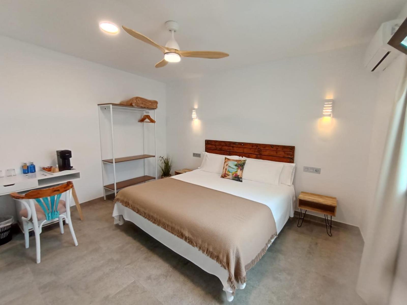 Hostal Aires Del Mar Carboneras Exterior photo